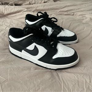 Nike Dunks size 8